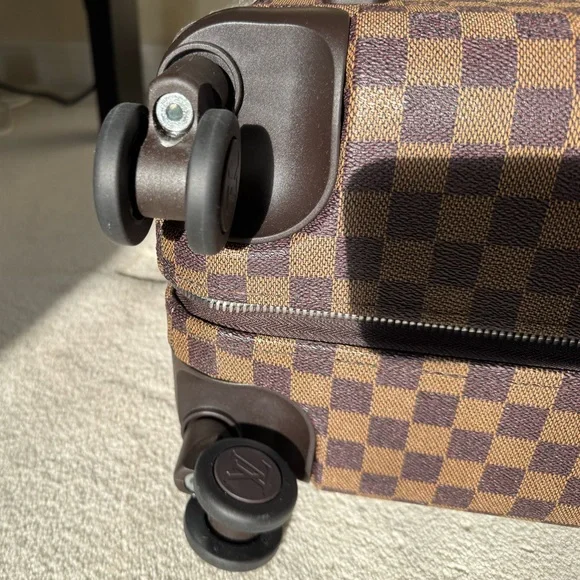 BRAND NEW!! Louis Vuitton Horizon Damier Roller Bag - Picture 9 of 16